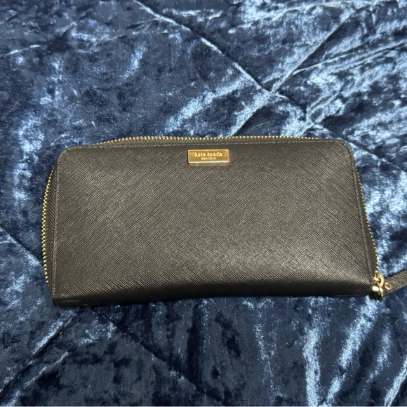 Kate Spade Black Wallet - Picture 1 of 6